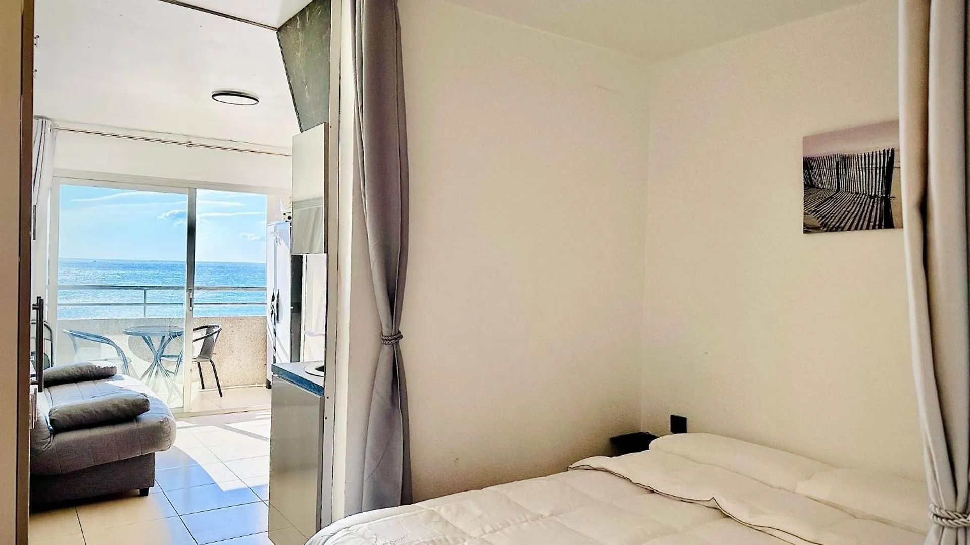 Seaview Apartment Empuriabrava Spain